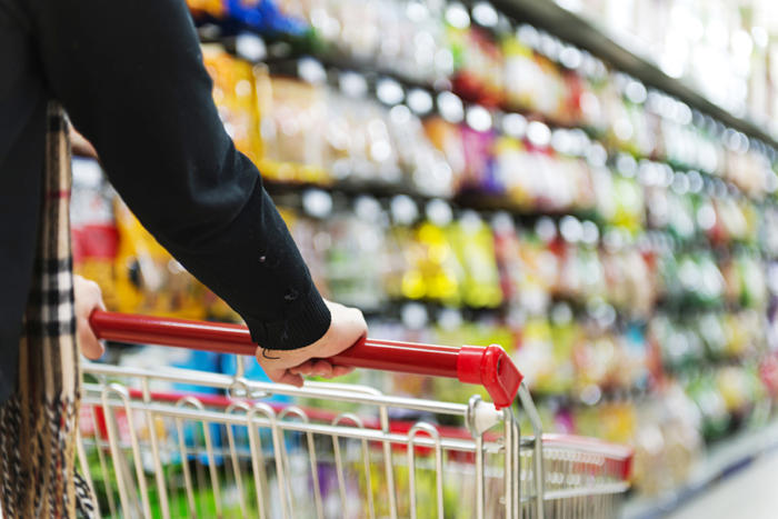 retail_shopping_cart_commerce-100722772-large.jpg